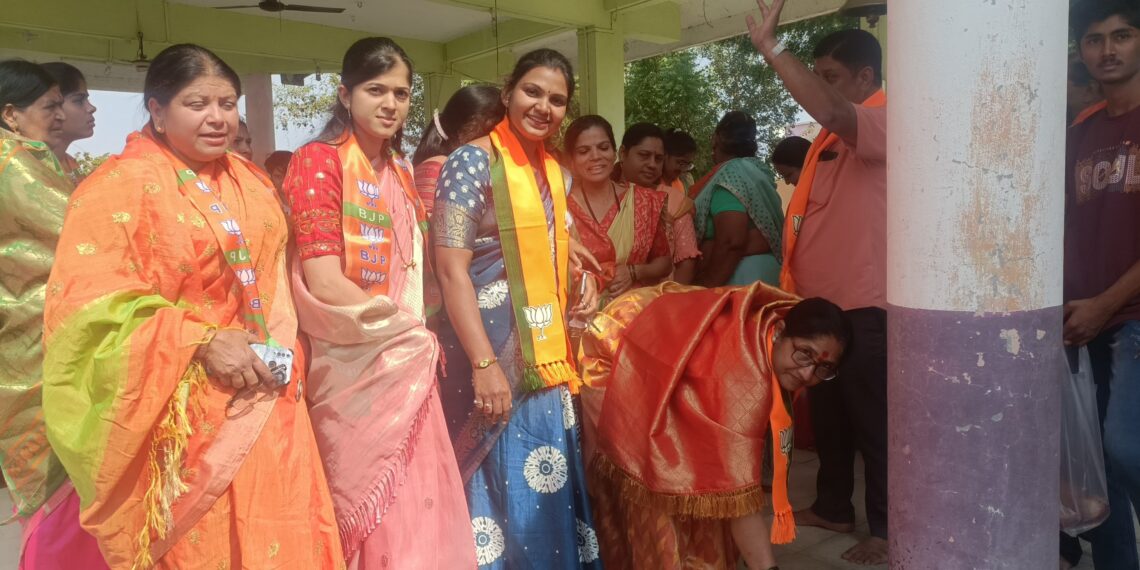 प्रभाग 9 चे उमेदवार योजना दत्तात्रय पाटील यांच्या प्रचाराचा प्रभावी शुभारंभ उत्स्फूर्त प्रतिसादाने परिसरात निवडणुकीची रंगत