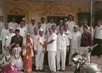 लोण पिराचे विकासो चेअरमन पदि सरस्वताबाई पाटील तर व्हाईस चेअरमन पदि सुरेश( फौजी ) खैरनार यांची बिनविरोध निवड.