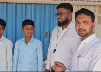 अँग्लो उर्दू हायस्कूलच्या विद्यार्थिनीची आदर्श प्रामाणिकता— जबाबदारीची भावना ठसवणारी प्रेरणादायी घटना.!!!