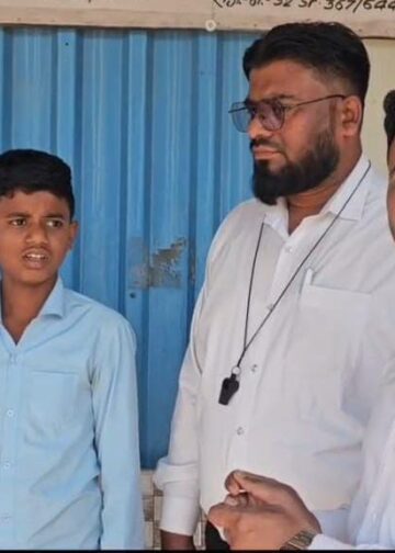 अँग्लो उर्दू हायस्कूलच्या विद्यार्थिनीची आदर्श प्रामाणिकता— जबाबदारीची भावना ठसवणारी प्रेरणादायी घटना.!!!