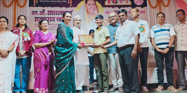 भडगांव येथील दर्शन विठ्ठल पाटील याची ‘साधनाई गुणवंत्त विद्यार्थी’ म्हणून हॅट्रिक