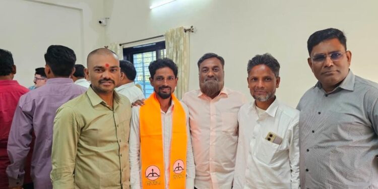 नुकताच निवडून आलेले प्रभाग क्र. ७ मधील अपक्ष नगरसेवक अलीम शाह यांचा शिवसेनेत जाहीर प्रवेश.!!!