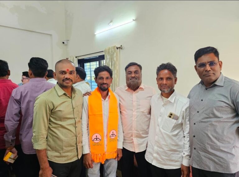 नुकताच निवडून आलेले प्रभाग क्र. ७ मधील अपक्ष नगरसेवक अलीम शाह यांचा शिवसेनेत जाहीर प्रवेश.!!!