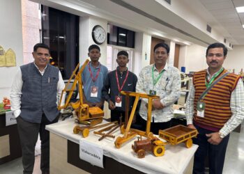 राष्ट्रीय कला उत्सव स्पर्धेत एस.के.पवार विद्यालयाचा देशातून पाचवा क्रमांक