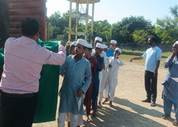 समाजातील ऊब जपणारे हात — ब्लॅंकेट वितरणाचा संदेश.भडगाव शहरातील दारुल उलूम मदरशात १०० गरजू विद्यार्थ्यांना ब्लॅंकेटचे वाटप.!!!