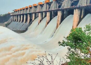 गुजरातकडे जाणारे पाणी आता आपल्या शेतात नार–पार–गिरणा नदी जोड प्रकल्पाला मुहूर्त; नाशिक–जळगावचा कायापालट.!!!