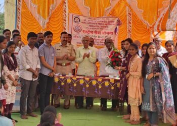 देशमुख महाविद्यालयाच्या राष्ट्रीय सेवा योजना विशेष हिवाळी श्रमसंस्कार शिबिराचा समारोप.!!!