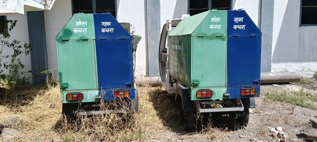 कारसोदा ग्रामपंचायतीत स्वच्छ भारत मिशनची फज्जा; लाखोंची ई-रिक्षा धूळ खात उभी