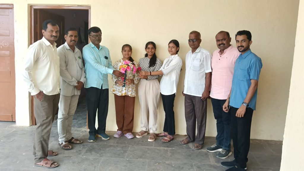 गोंडगाव विद्यालयाचा दहावीचा निकाल तब्बल ८३.०१ टक्के. विदयार्थ्यांचा गौरव. 7 IMG 20260523 WA0958