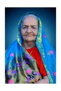 बांबरुड पाटस्थळ येथील स्व. जिजाबाई (कोंडामाई) परदेशी यांच्या स्मरणार्थ ५७७ वृक्षांचे वृक्षारोपण 3 IMG 20260704 WA0915